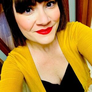 Meet your Posher, Heather!